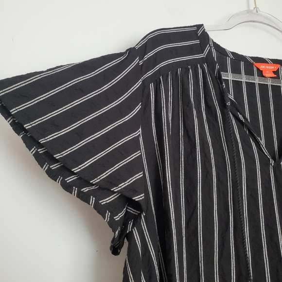 Black & White Stripe Top Size 2X - Picture 2 of 4